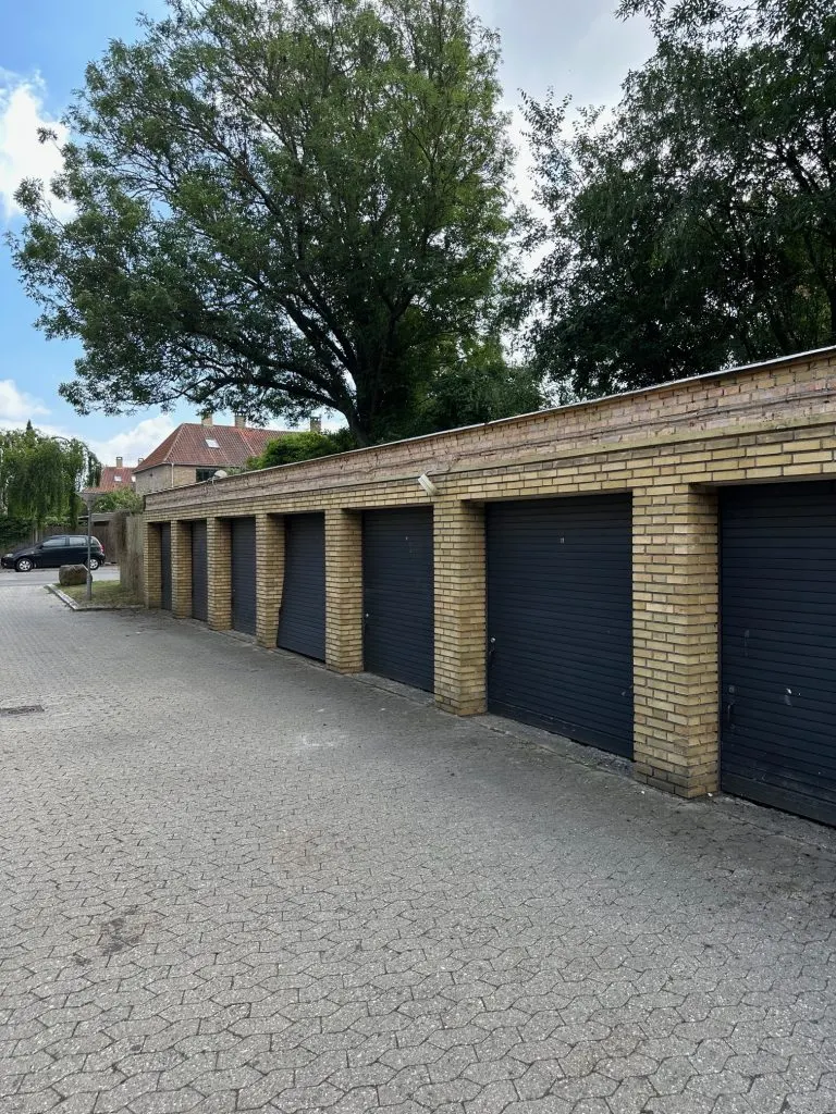 Parkering hos Frederiksberg Garage – Vagtelvej 15-55, 2000 Frederiksberg