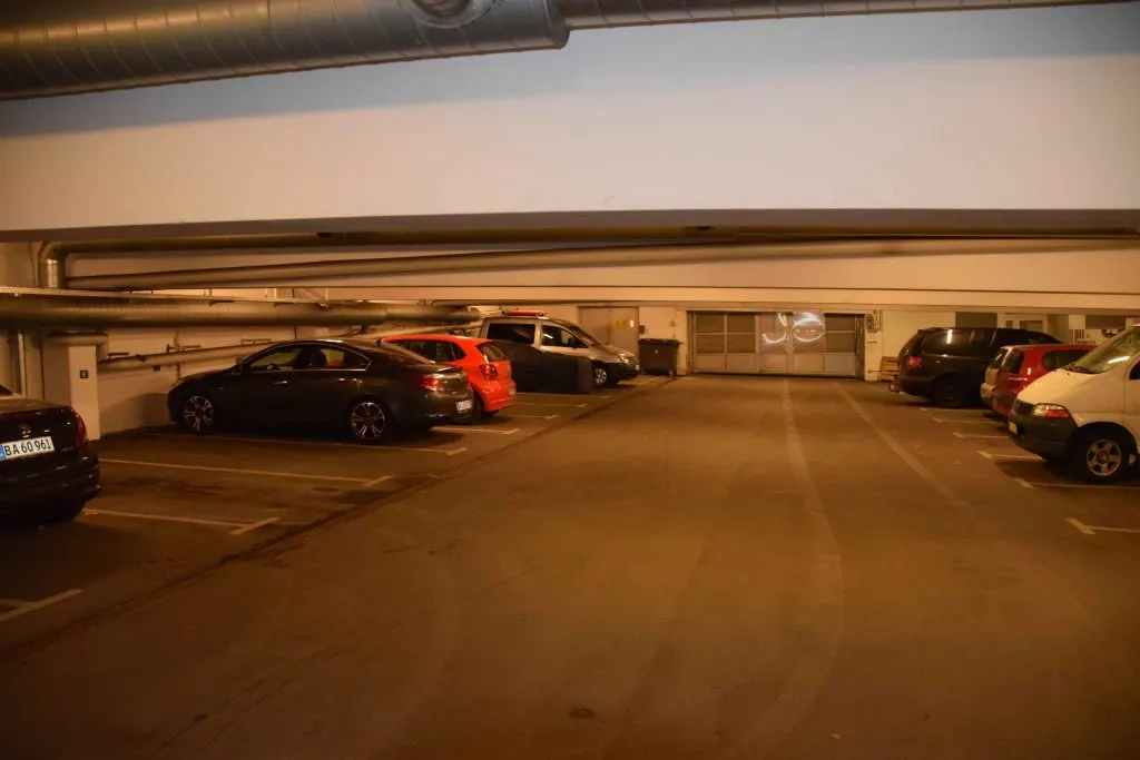 Parkering hos Frederiksberg Garage – Wilkensvej 7-9, 2000 Frederiksberg